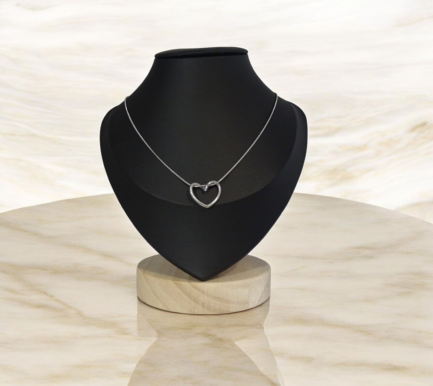 Collier EVA