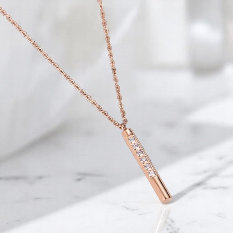 Collier pendentif 6 strass