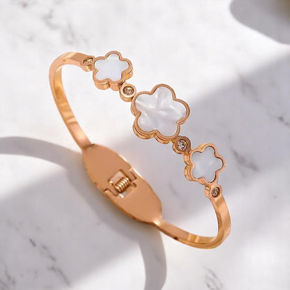 Bracelet fleur blanc
